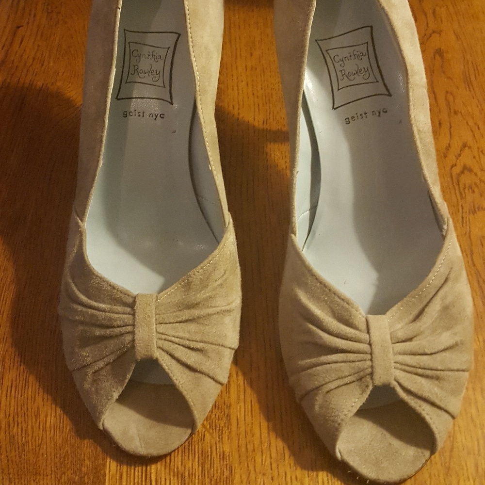 Cynthia Rowley peep toe shoes